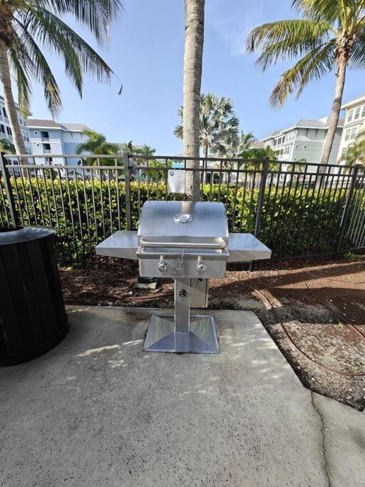 Seas The Day By Coastal Chic Vacations Apartment Bradenton Exterior photo