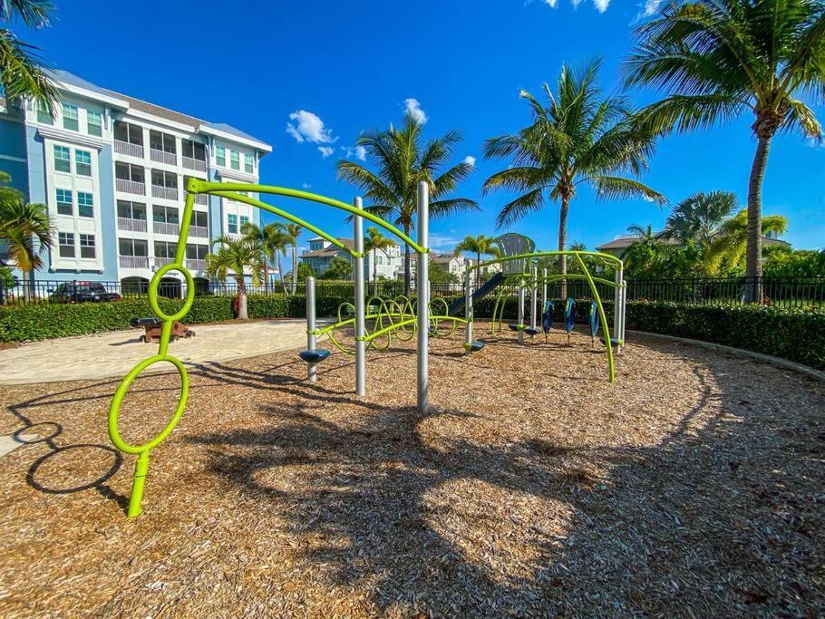 Seas The Day By Coastal Chic Vacations Apartment Bradenton Exterior photo