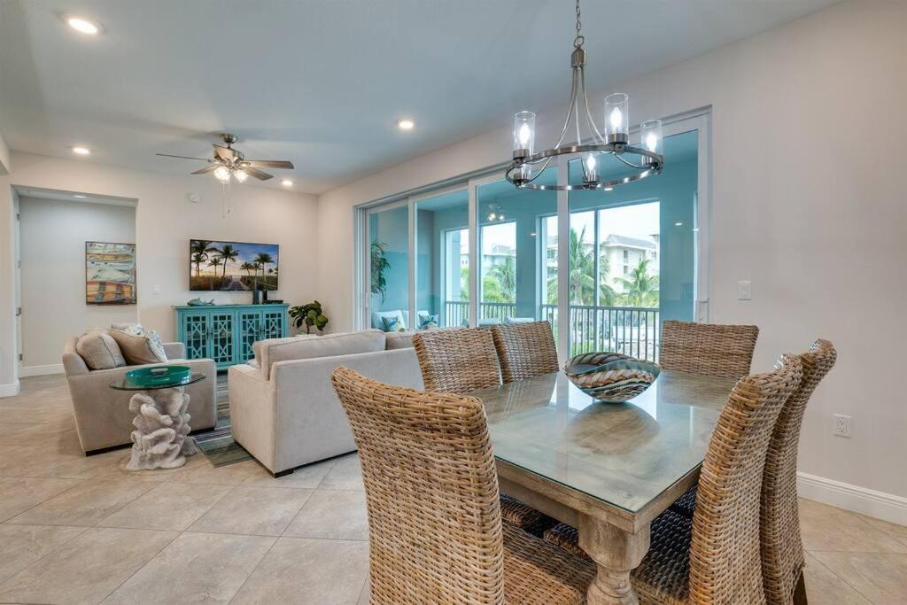 Seas The Day By Coastal Chic Vacations Apartment Bradenton Exterior photo